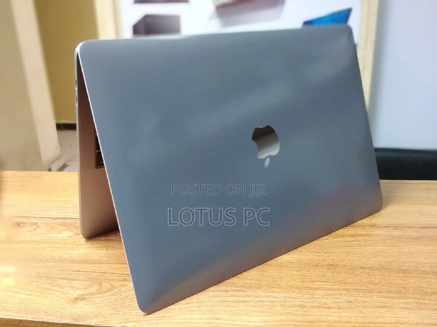 Laptop Apple MacBook Pro 2017 16GB Intel Core I7 SSD 512GB