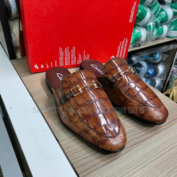 New Brown Mule's Shoes