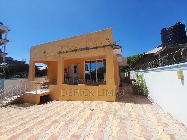 House on Sale - thumbnail 12