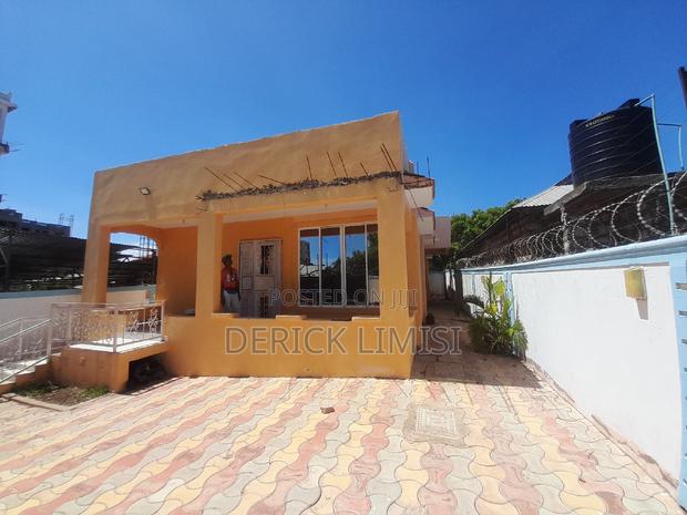 House on Sale - thumbnail 13