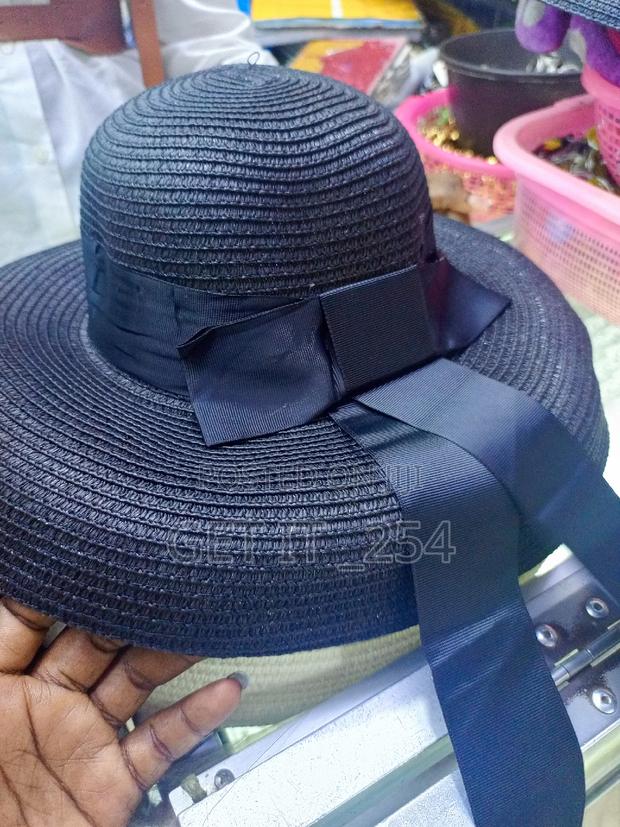 Vintage/ Beach Hat - thumbnail 2