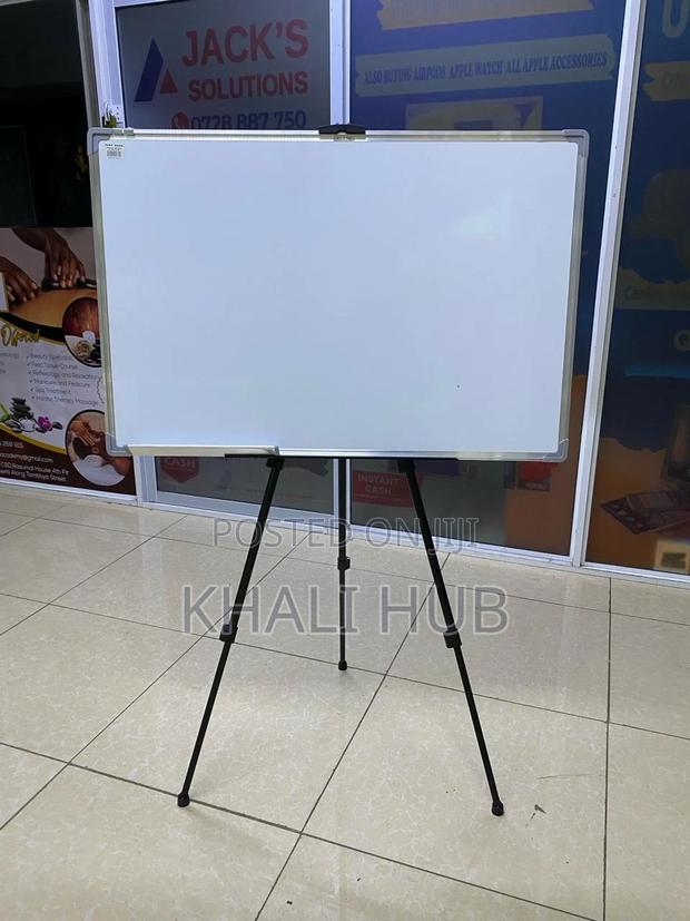 White Board° White Board' White Board' - main view