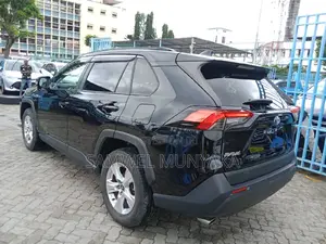 Toyota RAV4 XLE Premium AWD 2019 Black