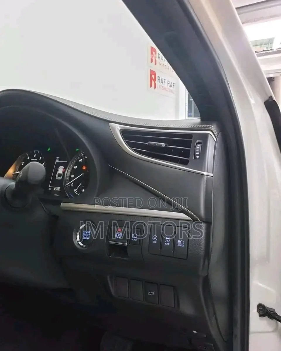 Toyota Harrier 2017 White