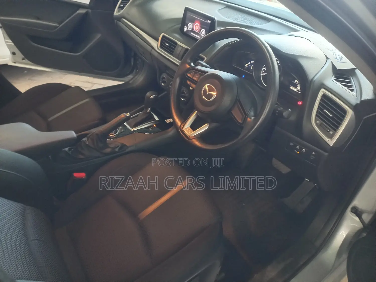 Mazda Axela 2019 Silver