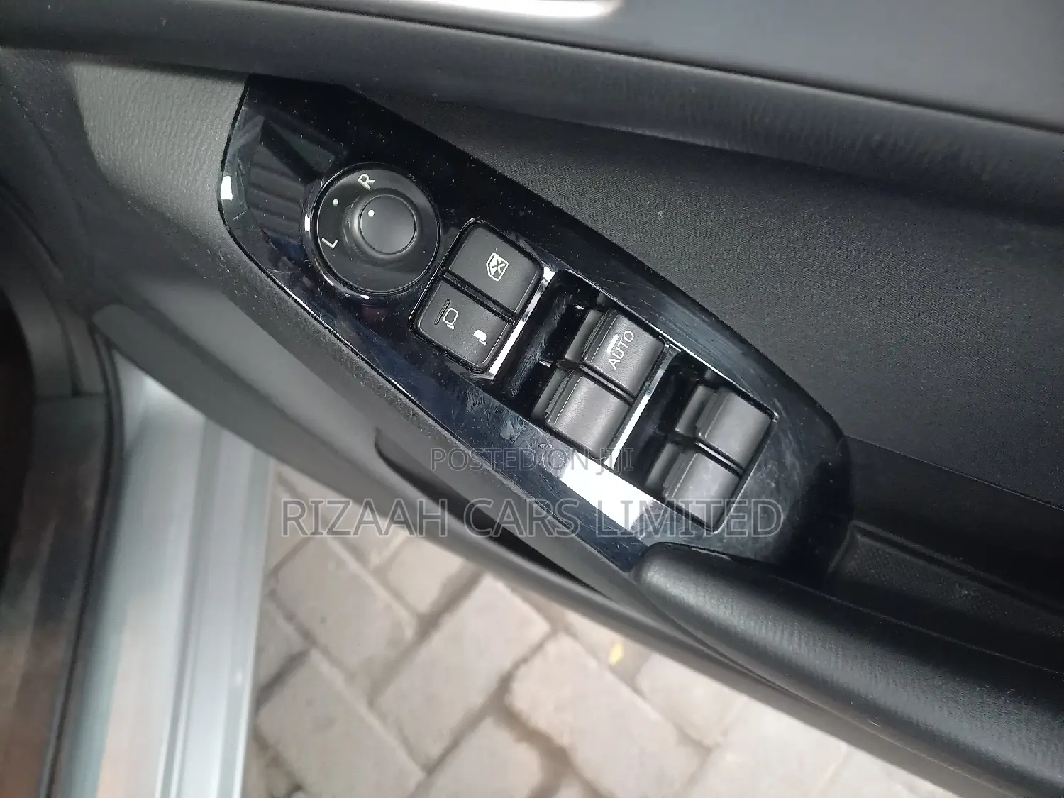 Mazda Axela 2019 Silver