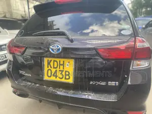 Toyota Corolla Fielder 2016 Black
