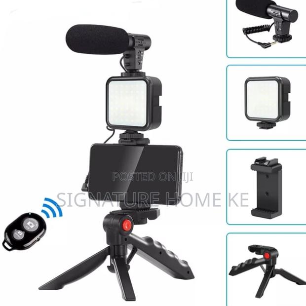 4 in 1 Microphone, Selfie Light, Tripod Stand/Vlog Kit