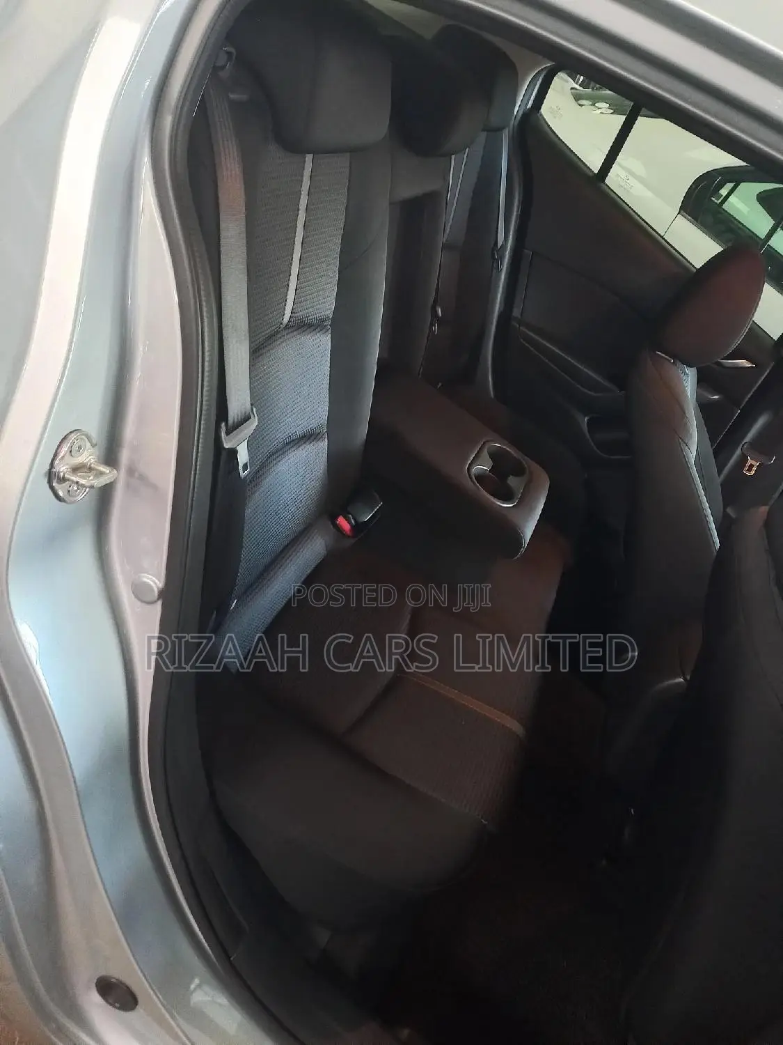 Mazda Axela 2019 Silver