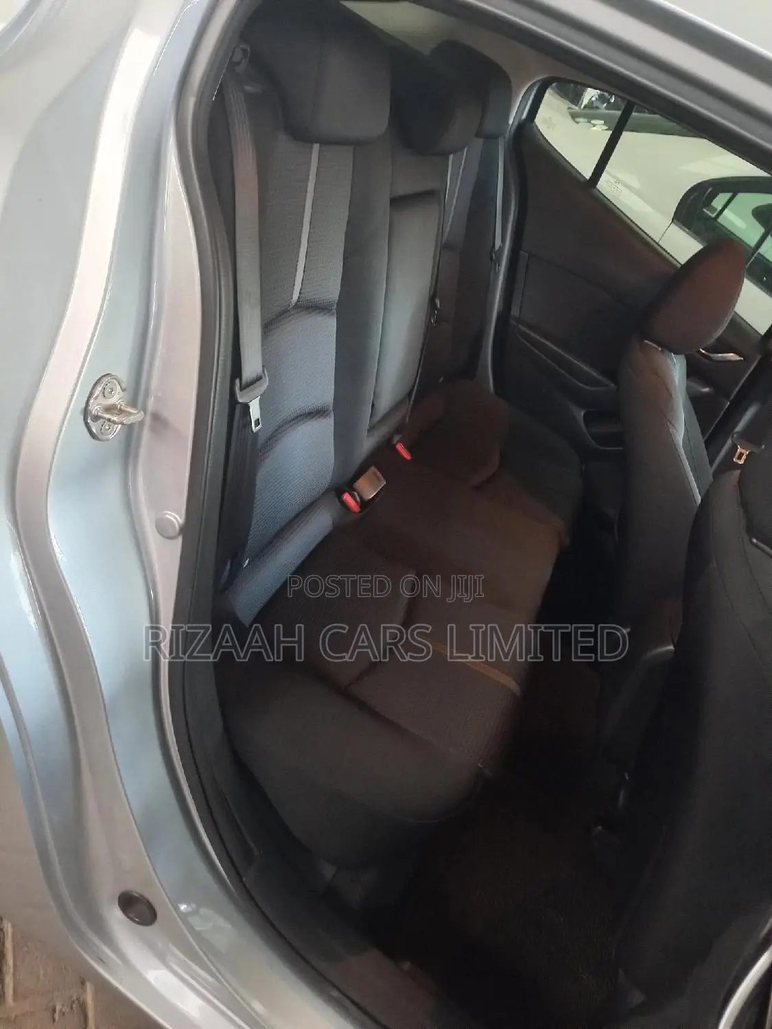 Mazda Axela 2019 Silver