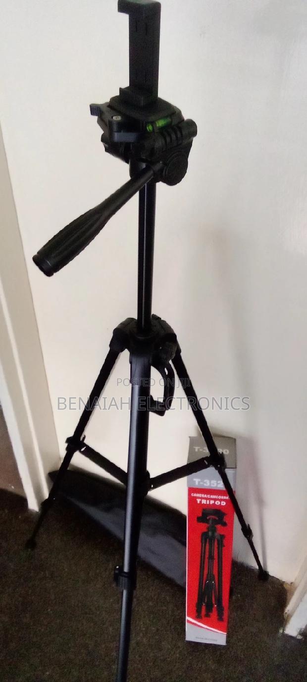 Weifeng WT-3520 Tripod Stand With Fluid Head Pan for Camera
