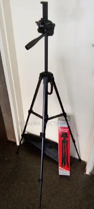 WT-3520 Universal Digital Camera/Smartphone Tripod Stand