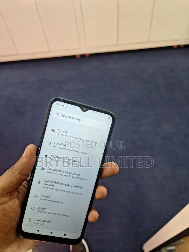 Nokia C32 128 GB Black - thumbnail 4