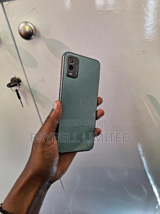 Nokia C32 128 GB Green - main view