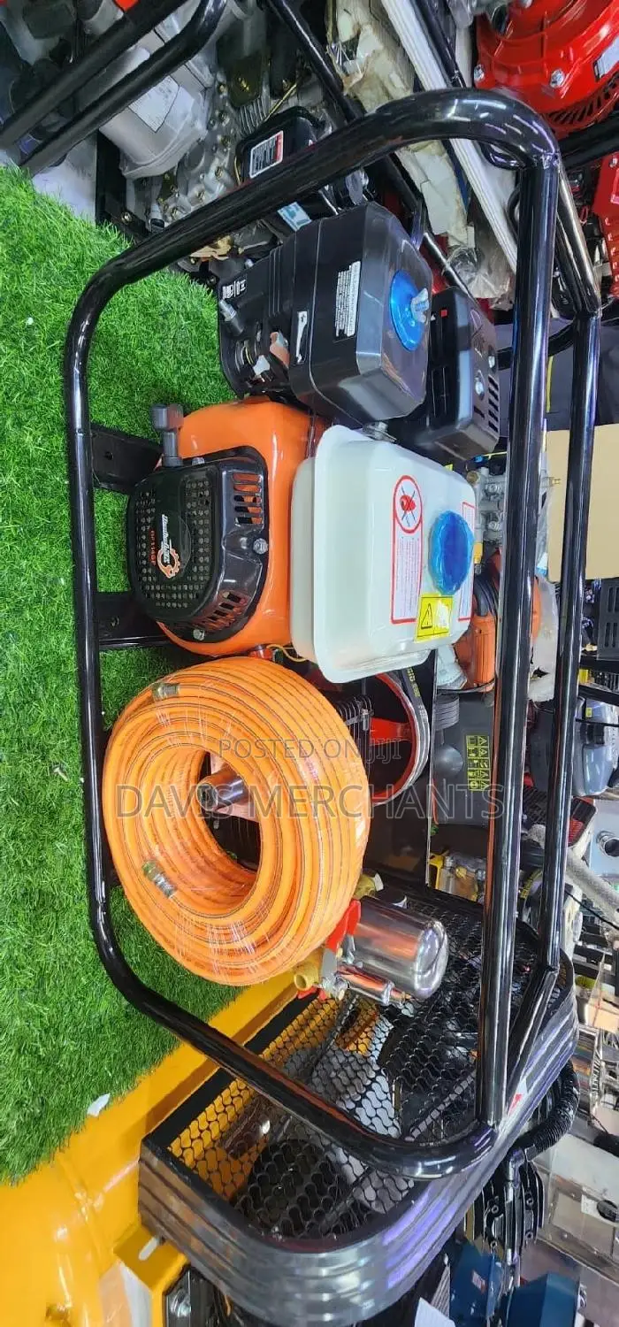 Engine Spray Pump for Pesticides Large Scale Spraying