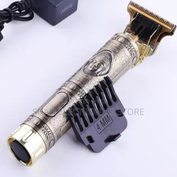 T9 Metal Hair Cutting Trimmer USB Charging 0mm Cutting'  - main view