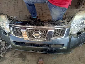 Nissan Extrail NT-31 Nosecut