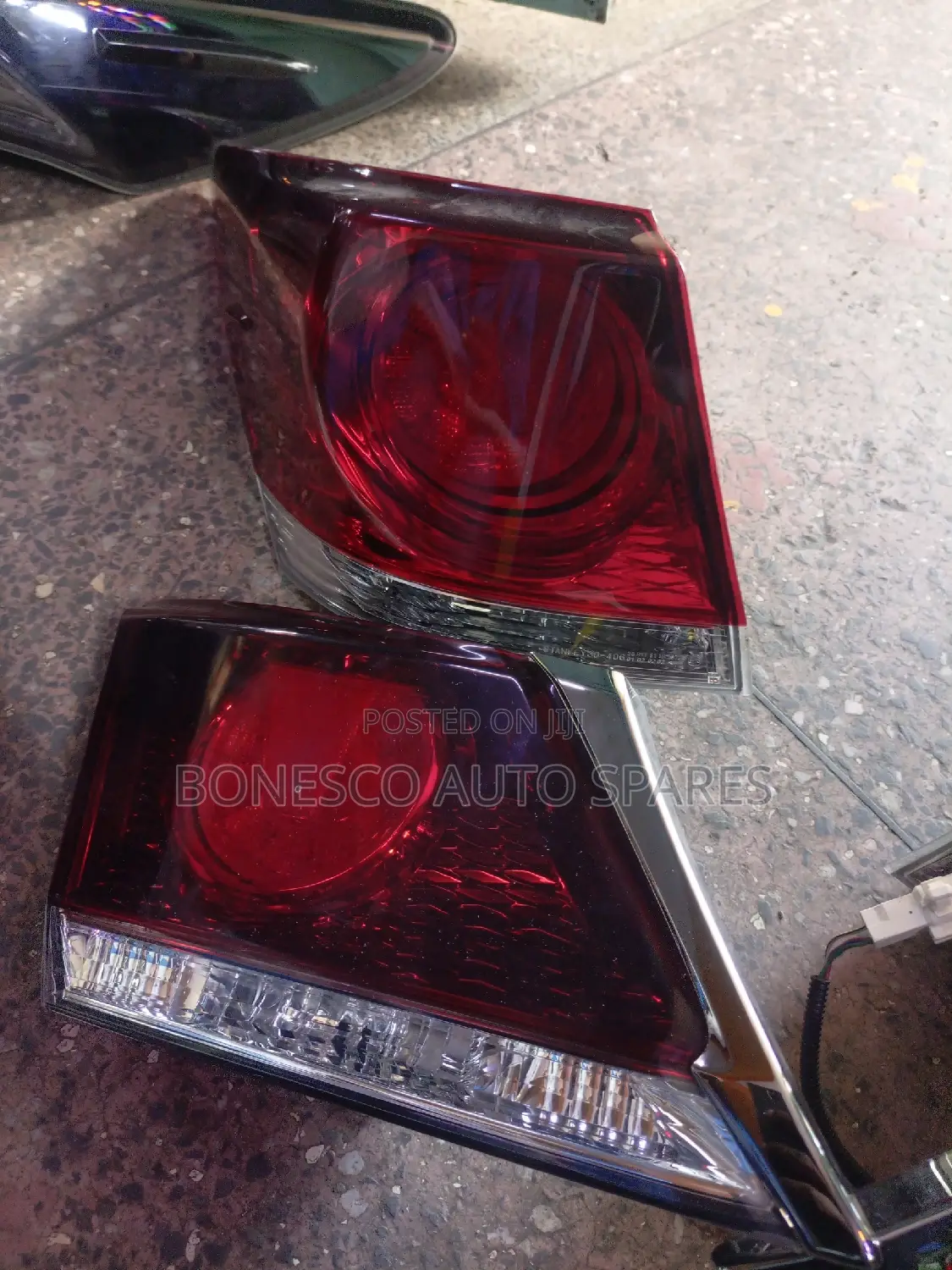 Toyota Crown Athlete (2013-2015) Boot Light