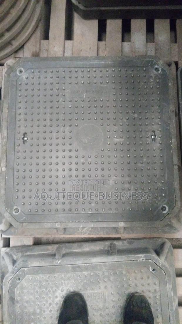 Manhole Cover 24*24 Heavy Duty - main view