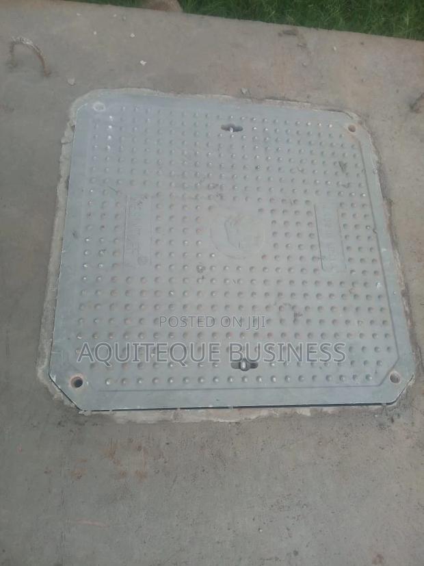 Manhole Cover 24*24 Heavy Duty - main view