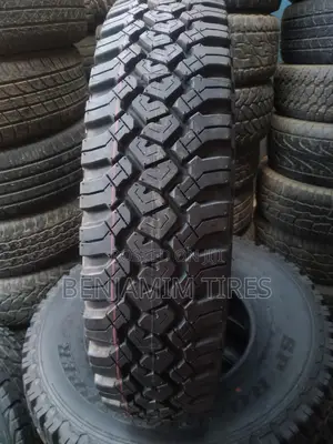 Dunlop Tires Sizes 225/95r16c 118/116s Made in Japan 