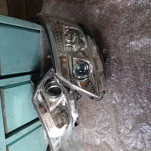 Noah New 2015 Model Headlight