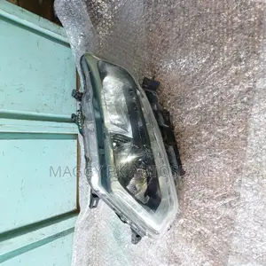 Nissan Extrail Nt32 Headlight Non Xenon