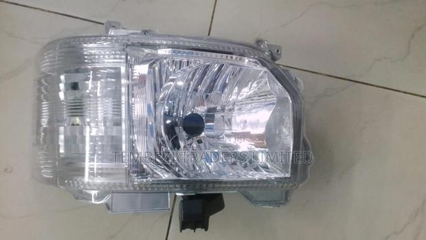 Headlight Hiace 7L Box New Shape 2016 Model
