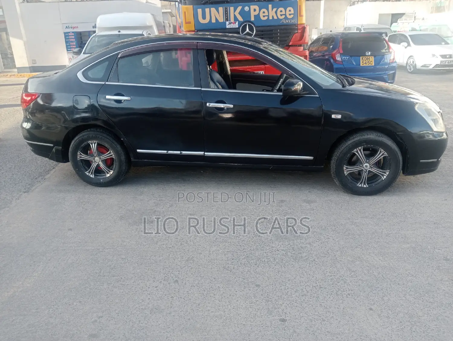 Nissan Bluebird 2009 Black