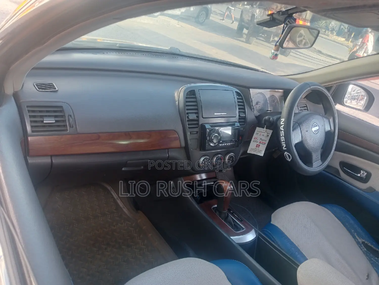 Nissan Bluebird 2009 Black