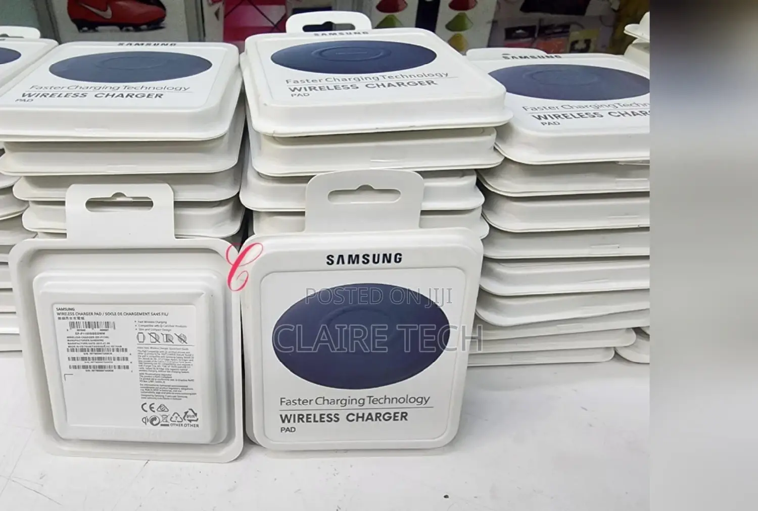 White 15W Samsung Wireless Fast Charging Pad