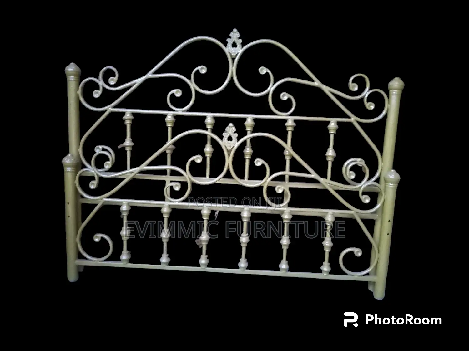 Rottadum Queen Size Metal Beds