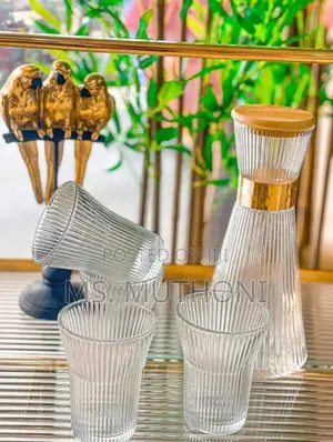 Bedside 5 Pieces Carafe /5pcs High Quality Borosilicate V