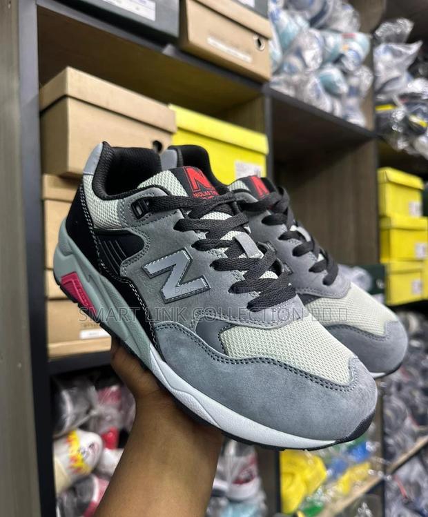 New Balance
Shoes - thumbnail 4
