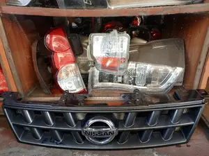 Nissan Xtrail NT31 Darkshade Front Grill