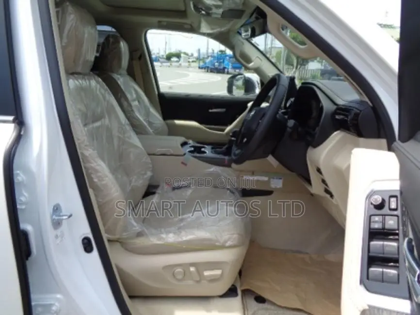 New Toyota Land Cruiser 2023 Pearl