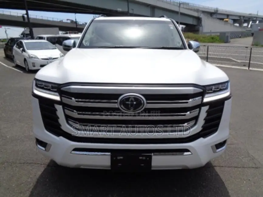 New Toyota Land Cruiser 2023 Pearl