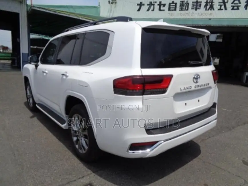 New Toyota Land Cruiser 2023 Pearl