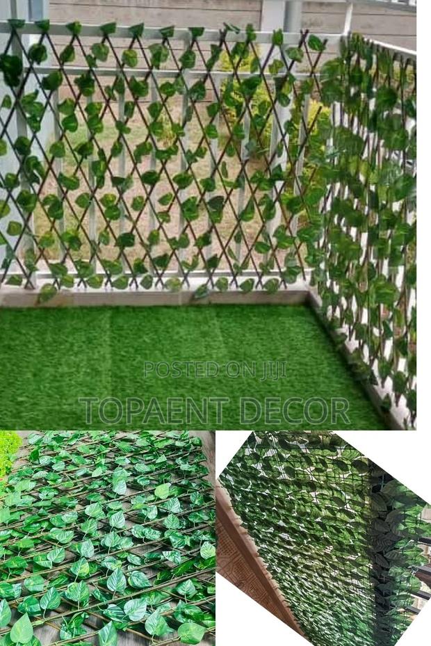 Artificial Privacy Fence Artificial Privacy Fence - main view