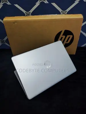 New Laptop HP 15S 8GB Intel Core I7 SSD 512GB