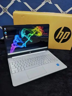 New Laptop HP 15S 8GB Intel Core I7 SSD 512GB
