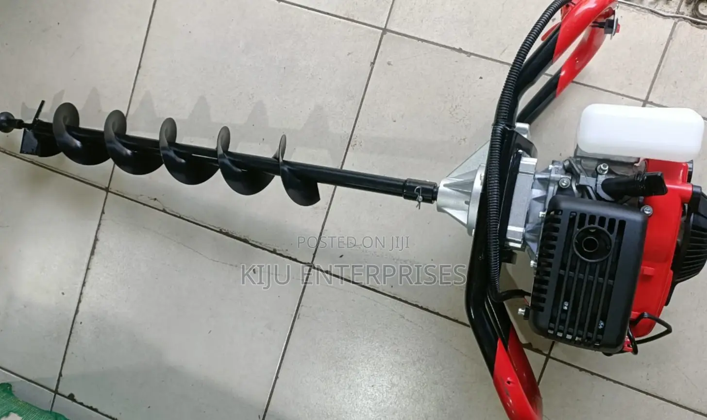 Earth Auger Machine Available Now With Petrol Powered