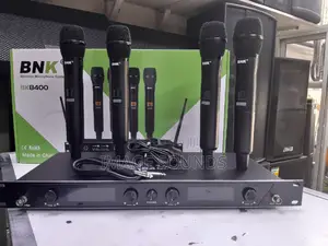 Wireless Microphones 4 Pieces (4 Handheld Mics) BNK 8400