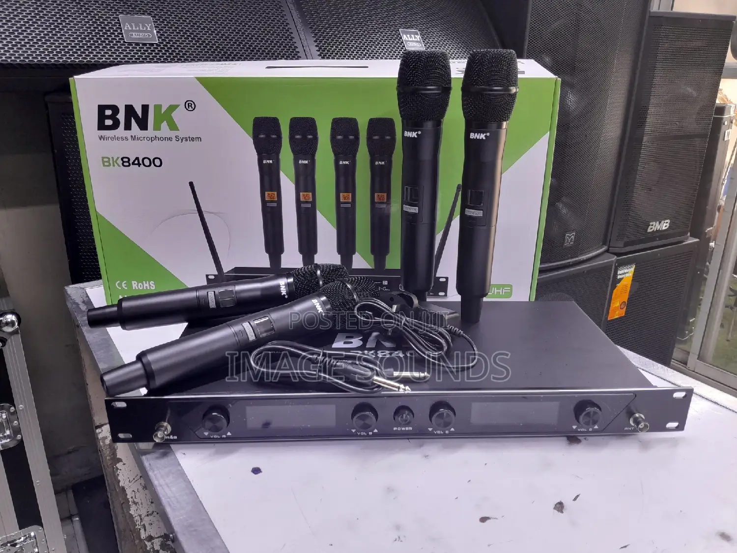 Wireless Microphones 4 Pieces (4 Handheld Mics) BNK 8400