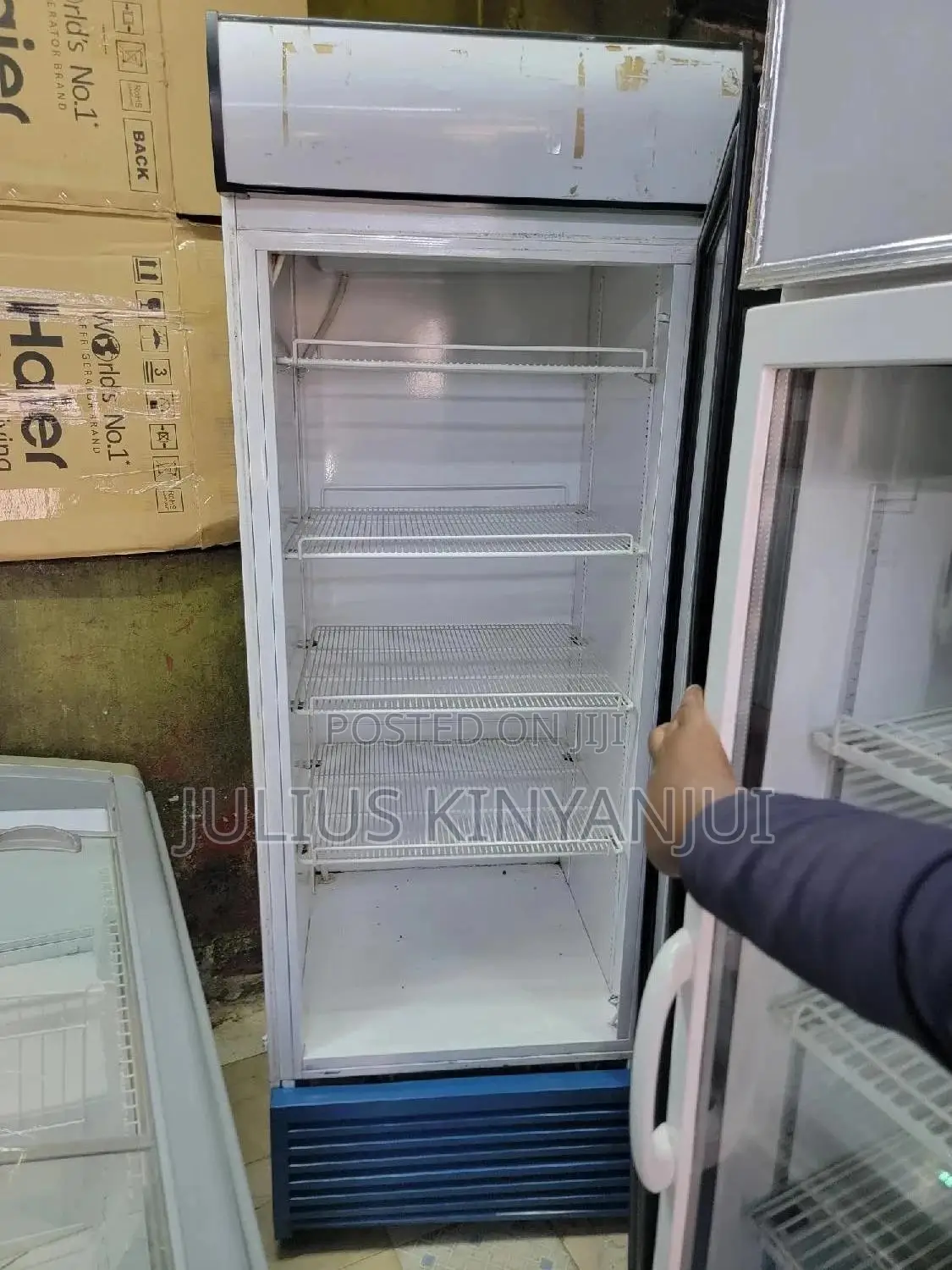 Showcase Cooler
