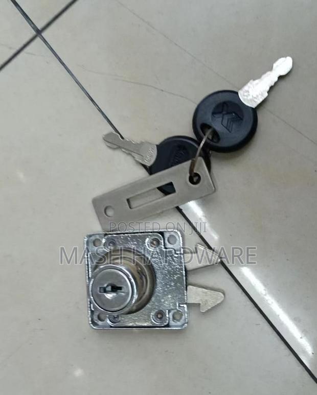 Snip Type Drawer Lock - main view