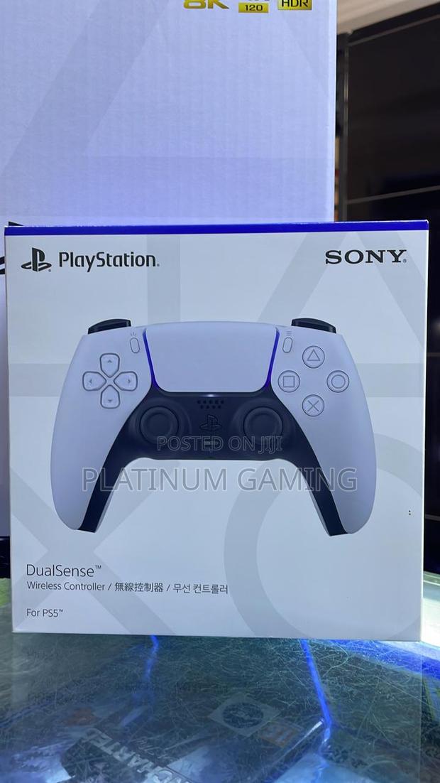 White Dual Sense 5