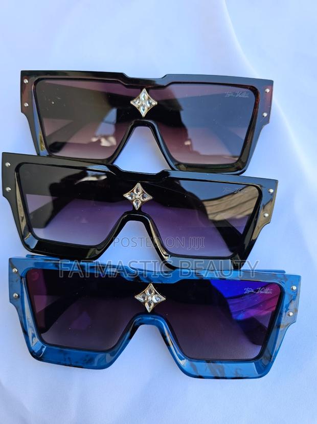 Trendy LV Sunglasses - main view