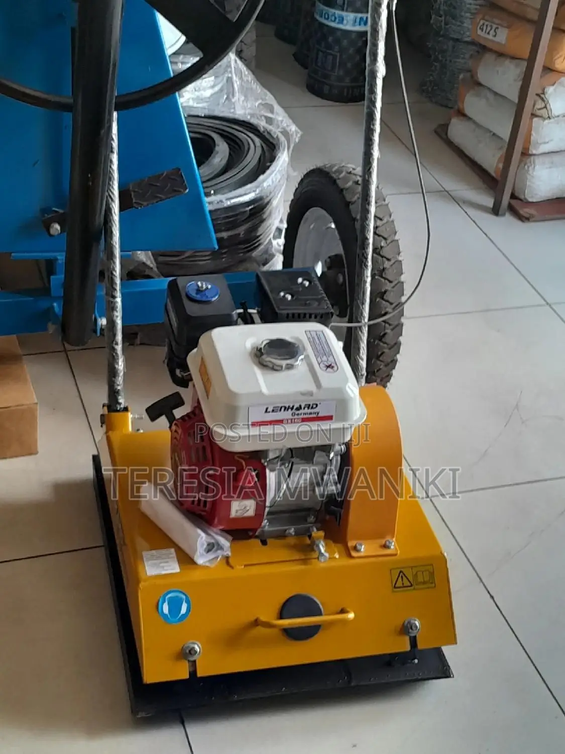 Vibrating Plate Compactor/ Cabro Compactor