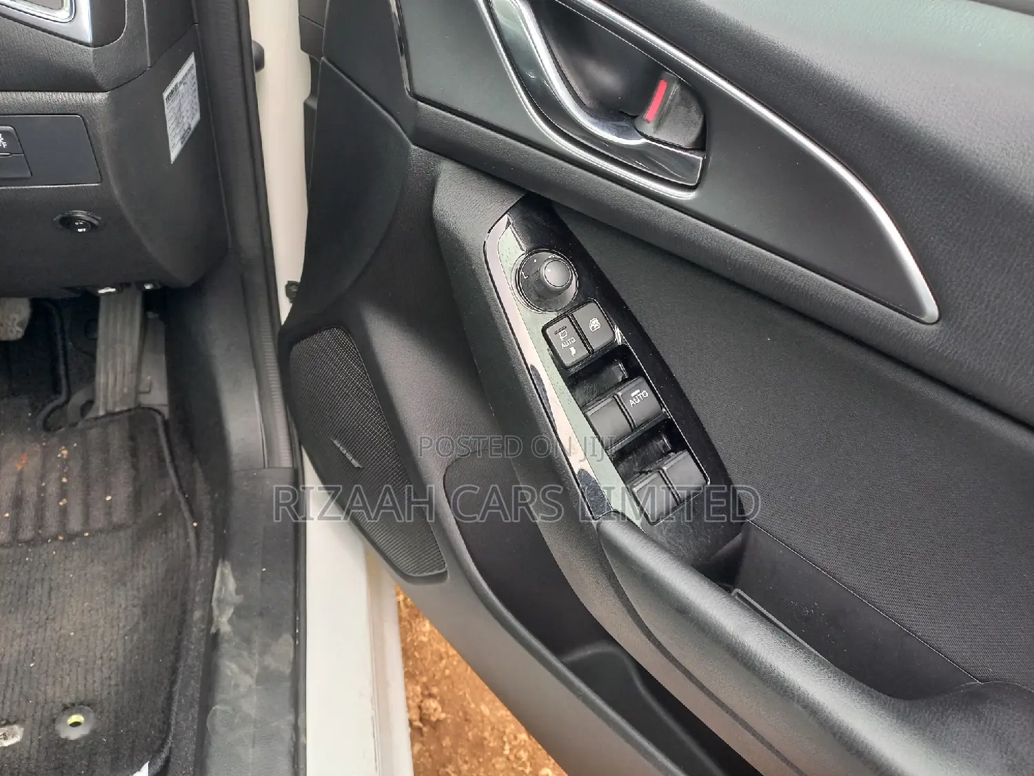 Mazda Axela 2018 White